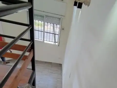 Depto Tipo Casa Monoambiente con 1 baño