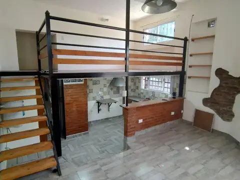 Depto Tipo Casa en Alquiler de Monoambiente