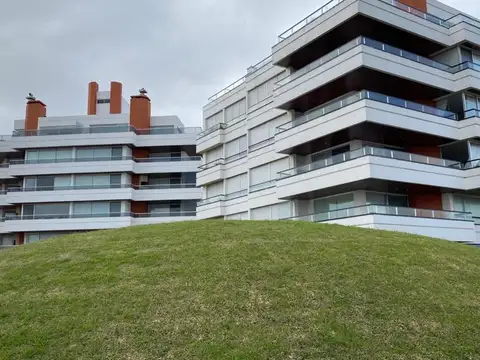 Departamento - Venta - Uruguay, PLAYA BRAVA PUNTA DEL ESTE - RBLA LORENZO BATLLE PACHECO 103