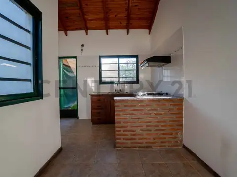 Casa 4 ambientes con 1 baño