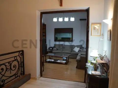 Departamento 5 ambientes con 2 baños