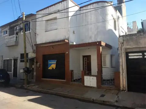 Depto Tipo Casa en Venta 50 años