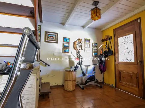 Casa 7 ambientes con 3 baños