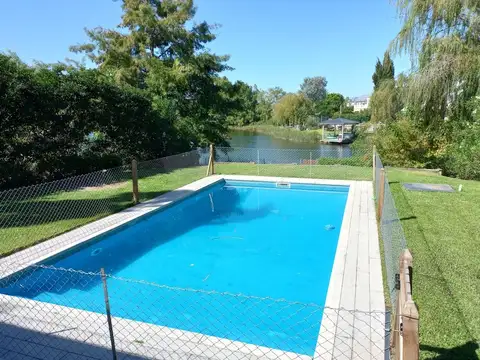 Avenida la Alameda 100