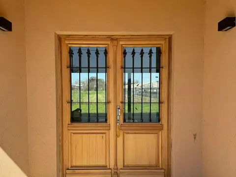 Casa en Venta en Loma Verde, USD 159.000
