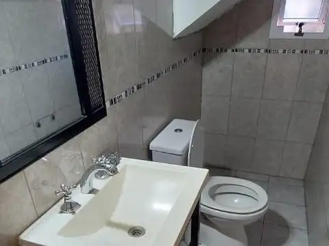 Depto Tipo Casa en Alquiler de 3 ambientes
