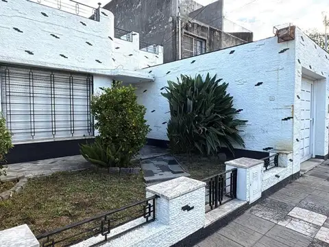 Alquiler casa de 3 ambientes en Villa Dominico