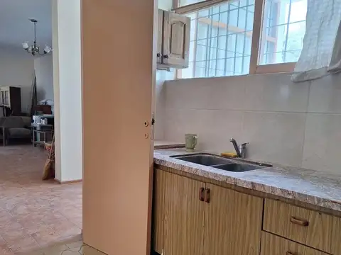 CASA DE 3 DORMITORIOS, SEXTA SECCIÓN, MENDOZA