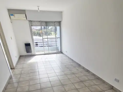 VENTA - DEPARTAMENTO 1 AMBIENTE DIVISIBLE - BALCON - APTO PROFESIONAL