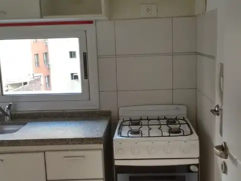 Jose M Estrada 100, Piso 2