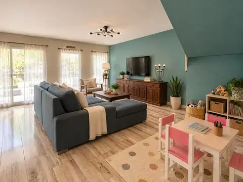 Casa en Venta con 3 cocheras