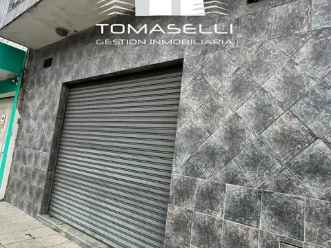 VENTA - CASA MULTIFAMILIAR CON LOCAL COMERCIAL