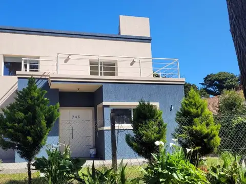 CASA EN VENTA DE OSTENDE MÁS DEPARTAMENTO