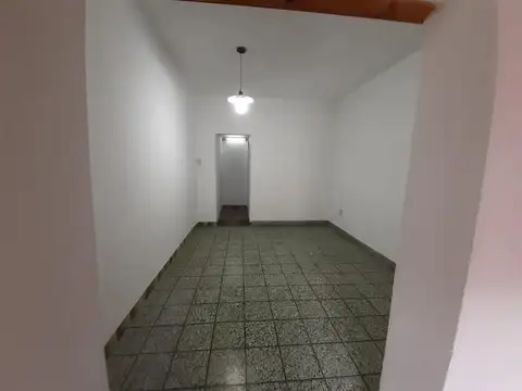 Depto Tipo Casa en Alquiler de Monoambiente