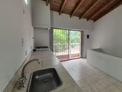 Depto Tipo Casa 3 ambientes con 1 baño