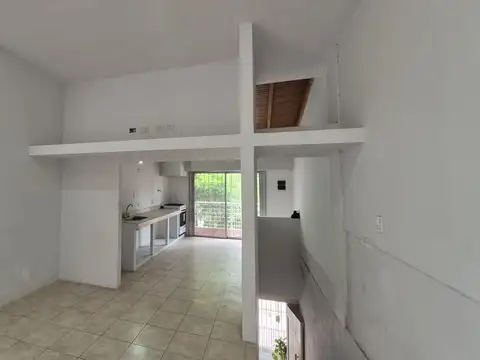 Depto Tipo Casa en Venta de 3 ambientes
