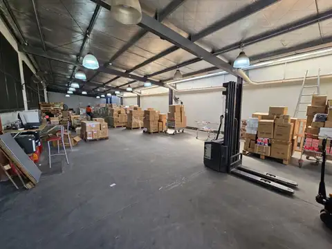 Galpon en Venta en Villa Pueyrredon, USD 2.100.000