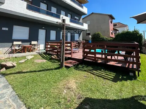 AVENIDA 1 N° 4272 ENTRE PASEOS 142 Y 143