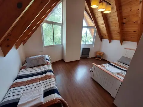Casa 15 ambientes con 10 baños