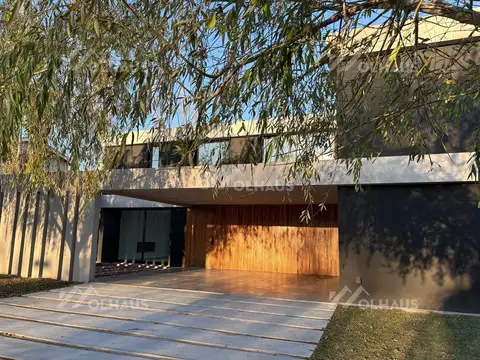 Dean Funes 3501,  Barrio San Benito, Villanueva, Benavidez 3500