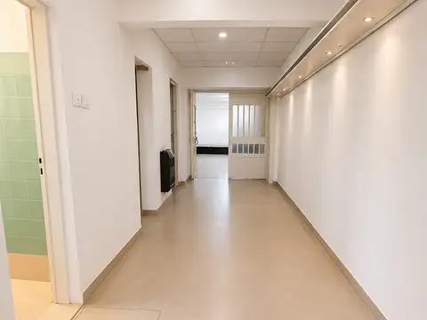 Casa de 3 dormitorios con patio y cochera en venta en Ringuelet sobre Calle 520 [Cod: 2]