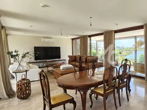 Casa en Venta al Oeste