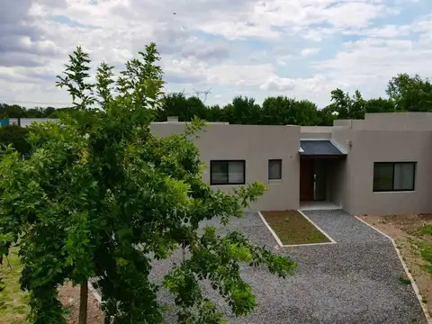 Venta casa a estrenar en Altos de Manzanares