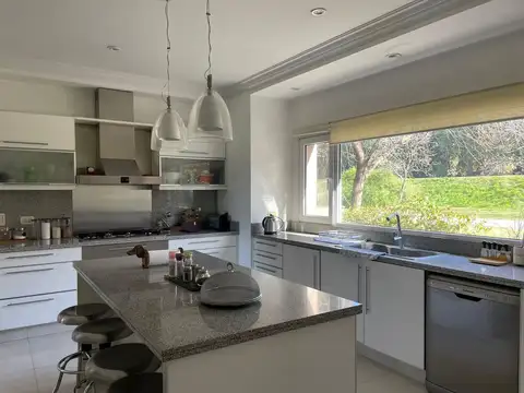 Casa en Venta de 5 dormitorios