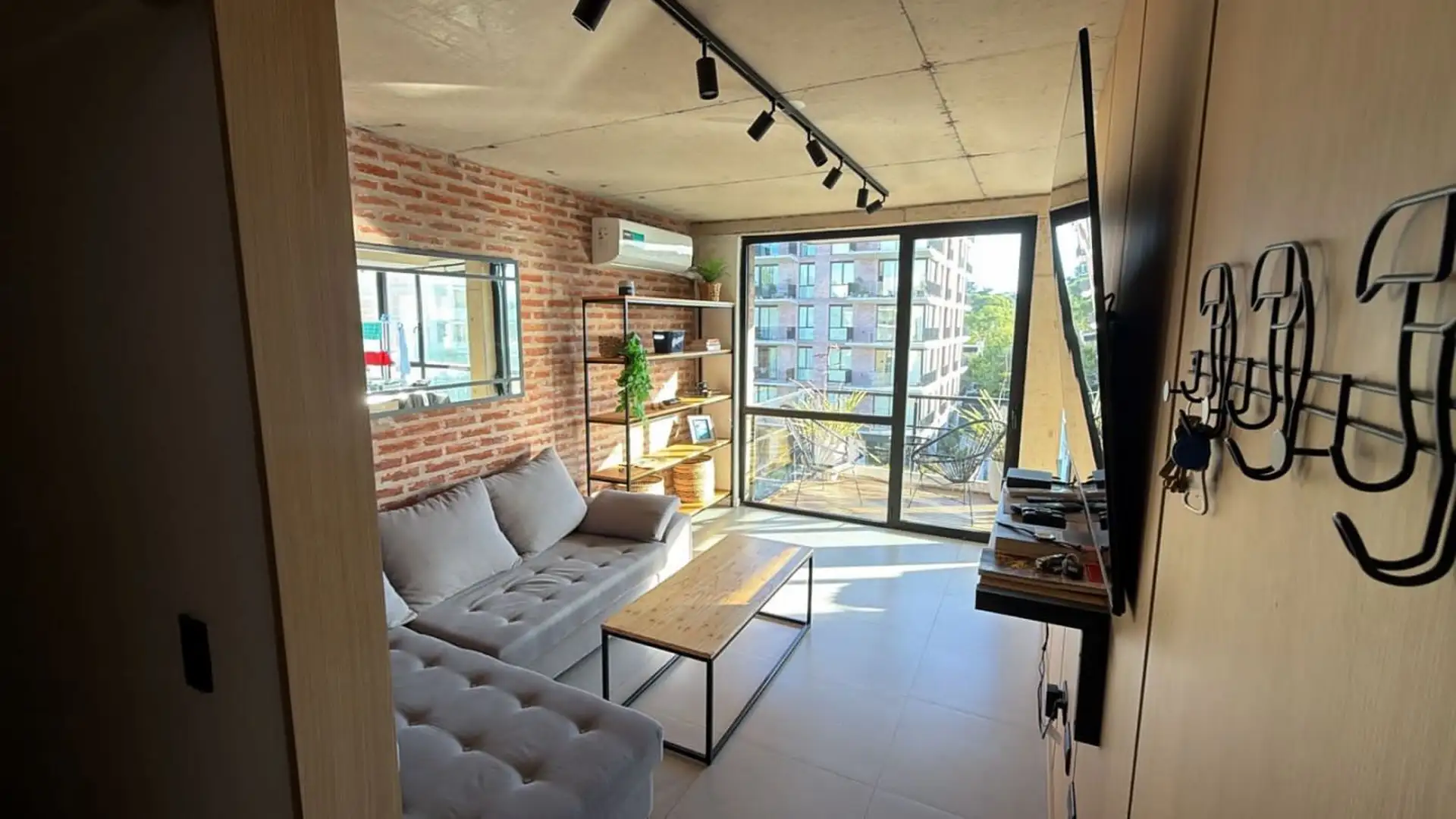 venta de departamento 3 ambientes al contrafrente y cochera