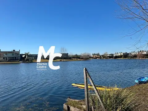 Terreno en Venta de 831,0 m2