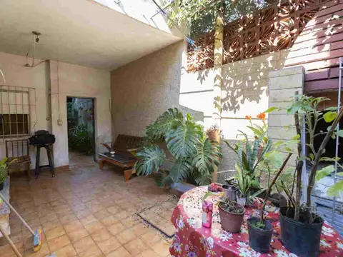 Casa 2 ambientes con 1 baño