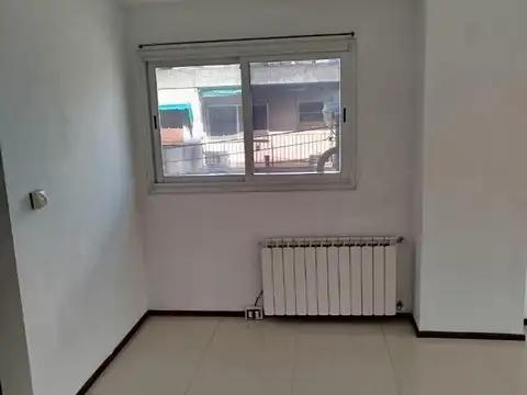 Departamento en Alquiler en Zarate, $ 450.000