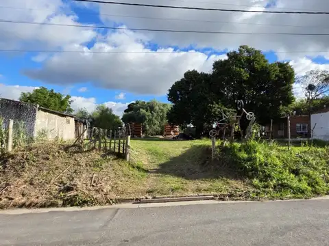 Terreno de 10x43 - Peru entre Sarmiento y Bartoloni