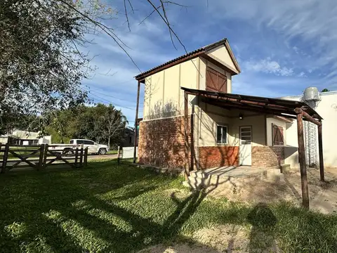 Casa 3 ambientes con 1 baño