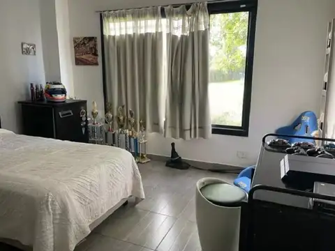 Alquiler de hermosa casa moderna -Manzanares Chico
