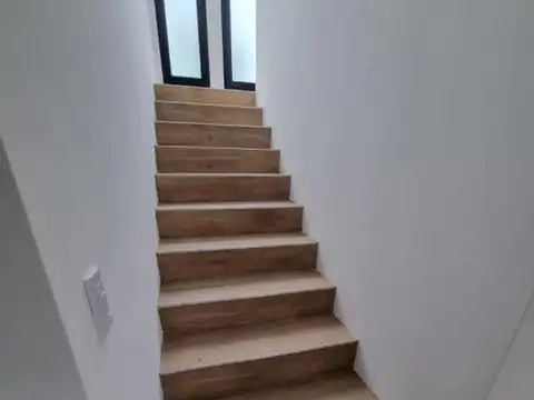 Casa en Venta con 4 cocheras