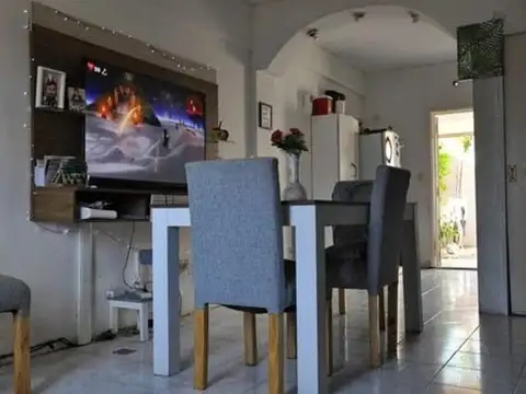 Depto Tipo Casa en Venta de 3 ambientes