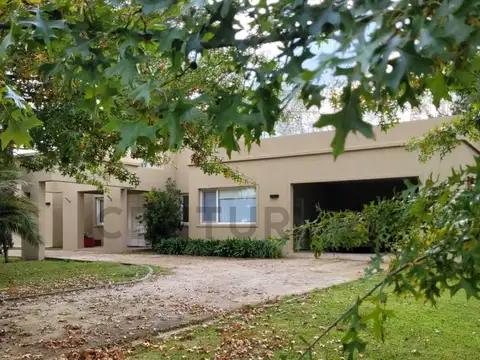 Casa de 5 Ambientes en Venta Fincas de San Vicente Golf