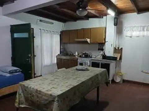 Casa 5 ambientes con 2 baños