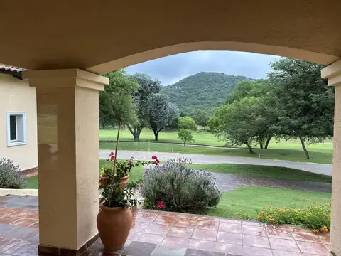 Casa en Venta en Alta Gracia, USD 630.000