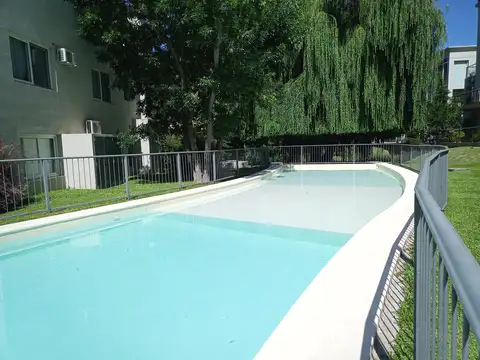 ALQUILER MONOAMBIENTE C/COCHERA  Y PISCINA