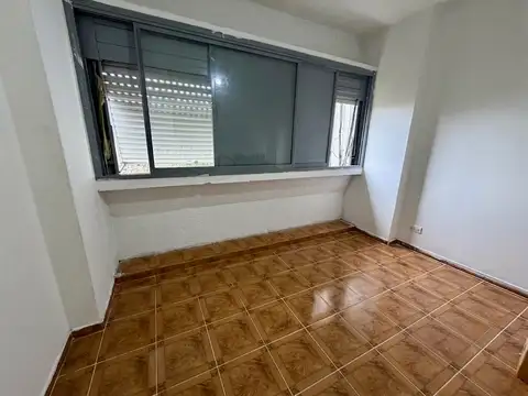 Alquiler Departamento 3 ambientes con cocina grande - Lugano IyII Edificio 55