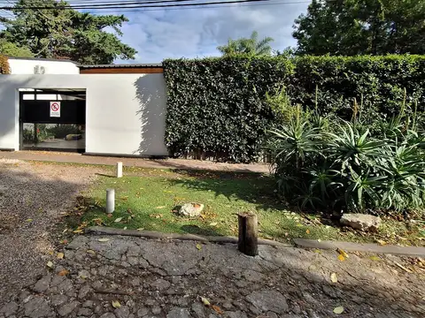 Local en Venta en City Bell, USD 800.000