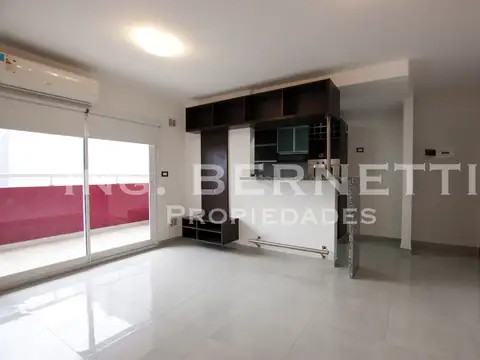 Excelente 2 Ambientes con Balcón Aterrazado, parrilla y Cochera Cubierta - Impecable 