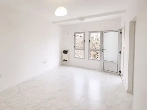 ALQUILER DE DEPARTAMENTO MONOAMBIENTE CON SUM Y PILETA CASEROS