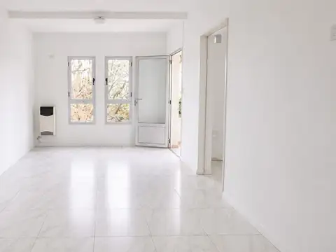 Departamento en Alquiler en Caseros, $ 460.000