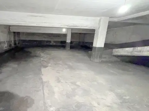 Cochera en venta en La Plata , seguridad 24 hs.