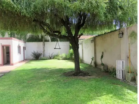 Casa en Venta en Castelar, USD 300.000