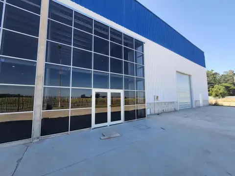 ALQUILER - NAVE 850 METROS A ESTRENAR