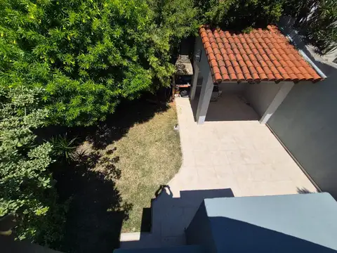 Depto Tipo Casa en Alquiler de 4 ambientes